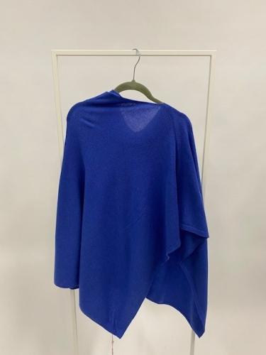 (w) Poncho Georgeus blau