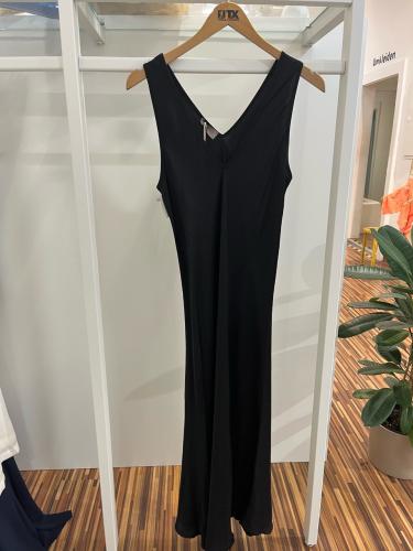 (w) Kleid 12582 core black