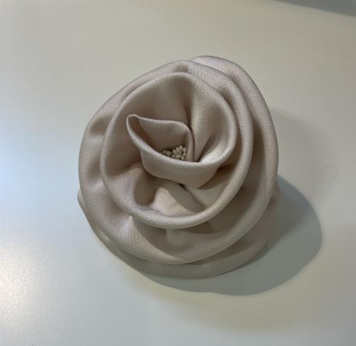 (w) Smooth Flower Belt Sui Ava beige