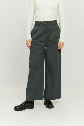 (w) Pant Mazine Naula bottle