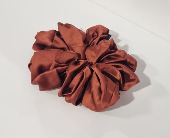 (w) Carlie Scrunchie chocolate