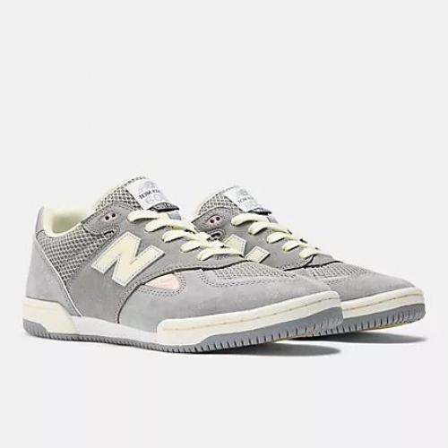Schuh New Balance x Lost Art 600 grey