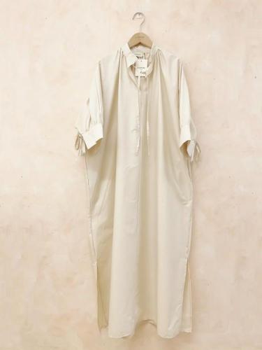 (w) Dress Long beige