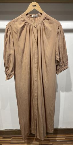 (w) Dress camel
