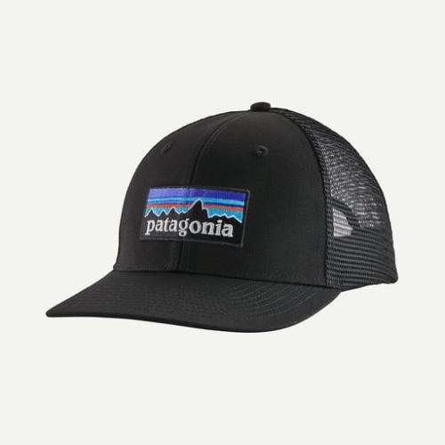 Cap Patagonia P-6 Logo Trucker Hat black