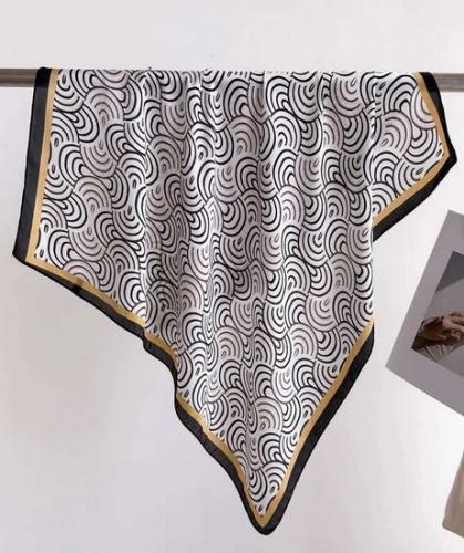 (w) Scarf Wavey black