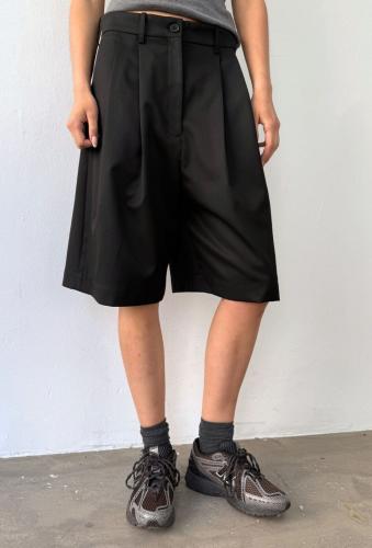 (w) Short Boii black