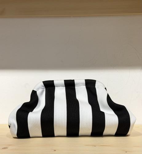 (w) Pouch stripe black