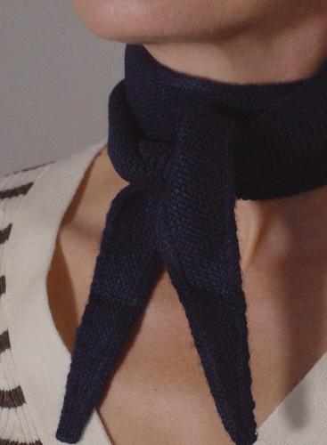 (w) Scarf Boii navy